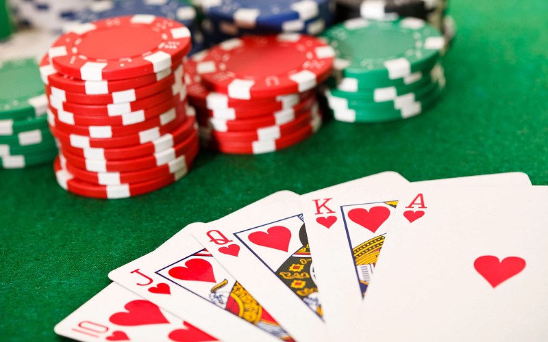 Hướng Dẫn Xếp Bài Poker Chuẩn - Bí Quyết Chiến Thắng Tại FB68 3 Biết thứ tự xếp bài poker chuẩn là chìa khóa để thắng lớn